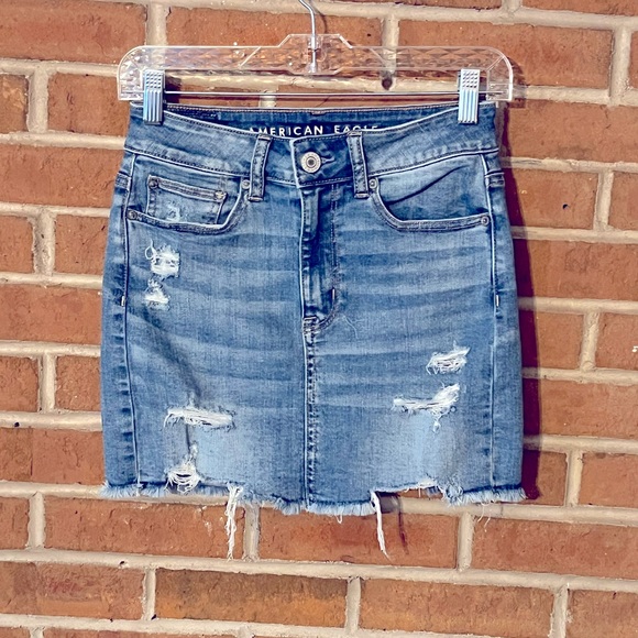 Women’s Distressed Denim Skirt - Picture 1 of 2